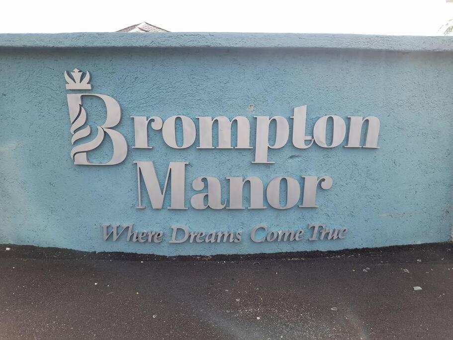 Loodik Vacation Home Brompton Manor Black River Eksteriør billede